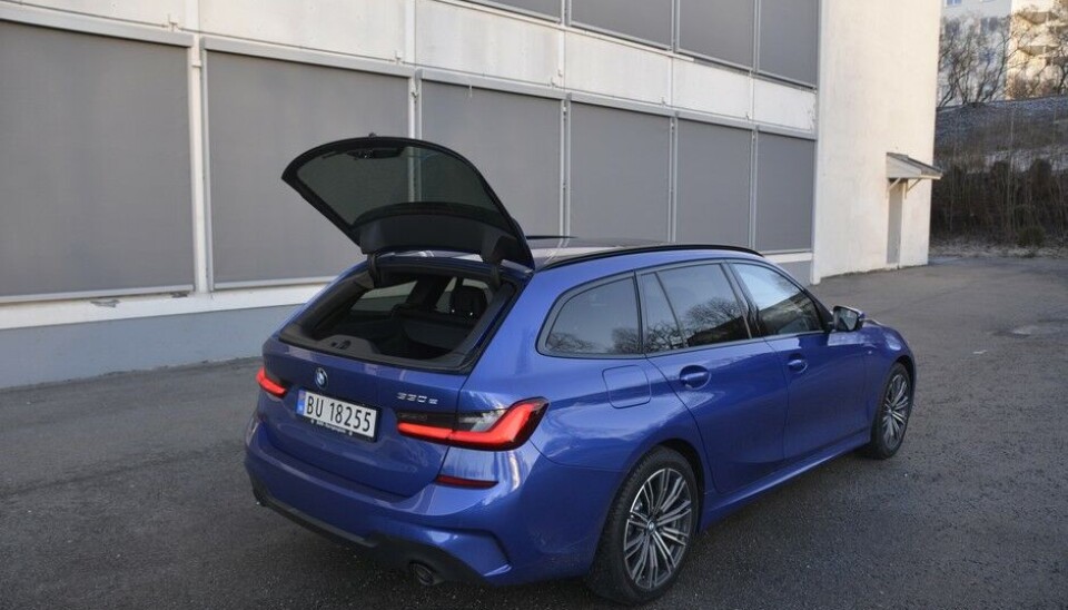 BMW 330e xDrive Touring