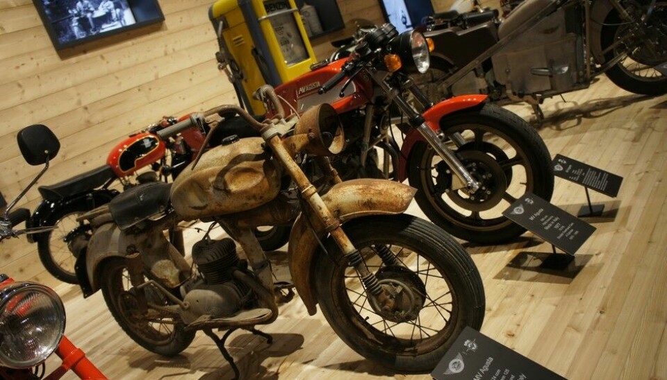 Top Mountain Motorcycle Museum80 prosent av objektene er kjøreklare. De siste 20 er også verdt å se. Her en sliten MV Agusta sammen med tre tooprestaurerteFoto: Jon Winding-Sørensen