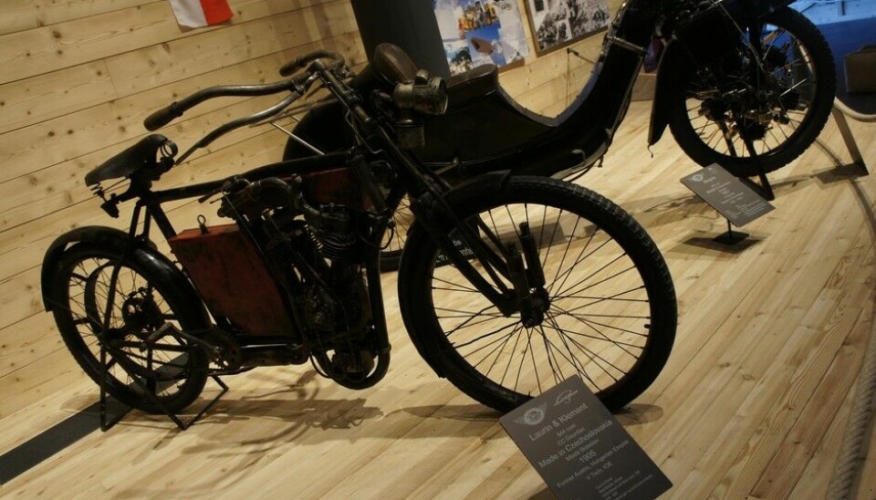 Top Mountain Motorcycle MuseumLaurin og Klement, 1905. Dette var opprinnelsen til  Skoda-bilen.Foto: Jon Winding-Sørensen