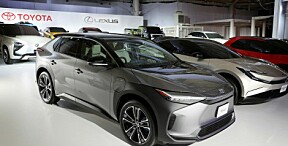 Toyota går elektrisk