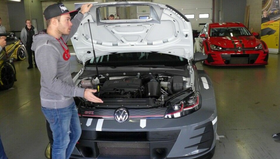 Volkswagen Golf GTI TCR racer