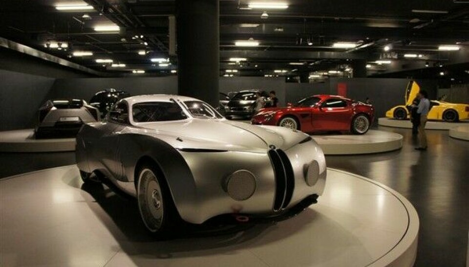 Bilmuseet i TorinoBilfabrikkene stiller opp. BMW har lånt dem en av sine ferskeste konseptbiler - Mille Miglia-minne.Foto: Jon Winding-Sørensen