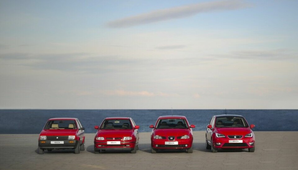Fem generasjoner Seat IbizaDersom alle produserte biler ble satt i rekke ville de nå fra Barcelon og forbi New Zealand