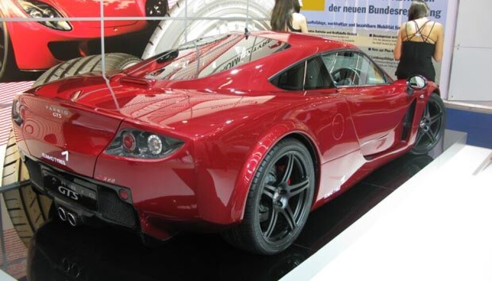 IAA Frankfurt 2009Det var Kumho dekk som hadde vært så hyggelige at de hadde lånt med seg en bil fra samarbeidspartner Farbio.$Foto: Jon Winding-Sørensen IAA Frankfurt 2009Det var Kumho dekk som hadde vært så hyggelige at de hadde lånt med seg en bil fra samarbeidspartner Farbio.$Foto: Jon Winding-Sørensen