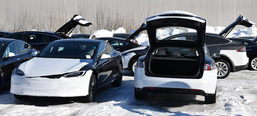 Hvem vinner i mars, Nissan eller Tesla?