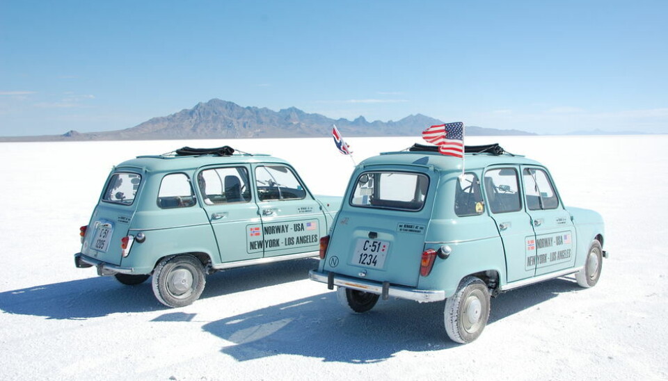 Trond HagenUSA på tvers i egne Renault 4. Her på Bonneville Raceflats, Salt Lake.