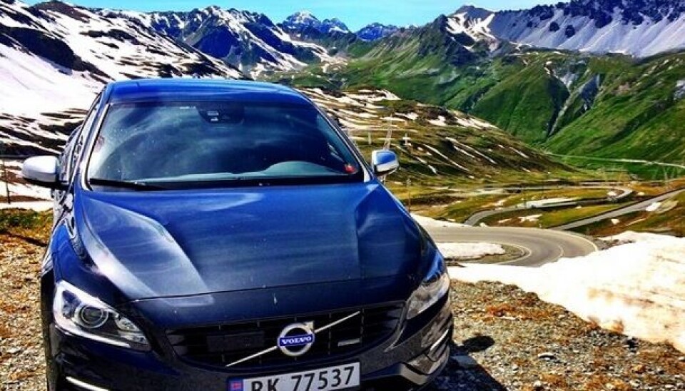 @petterbukkVolvo med Stelvio-passet i bakgrunnen.