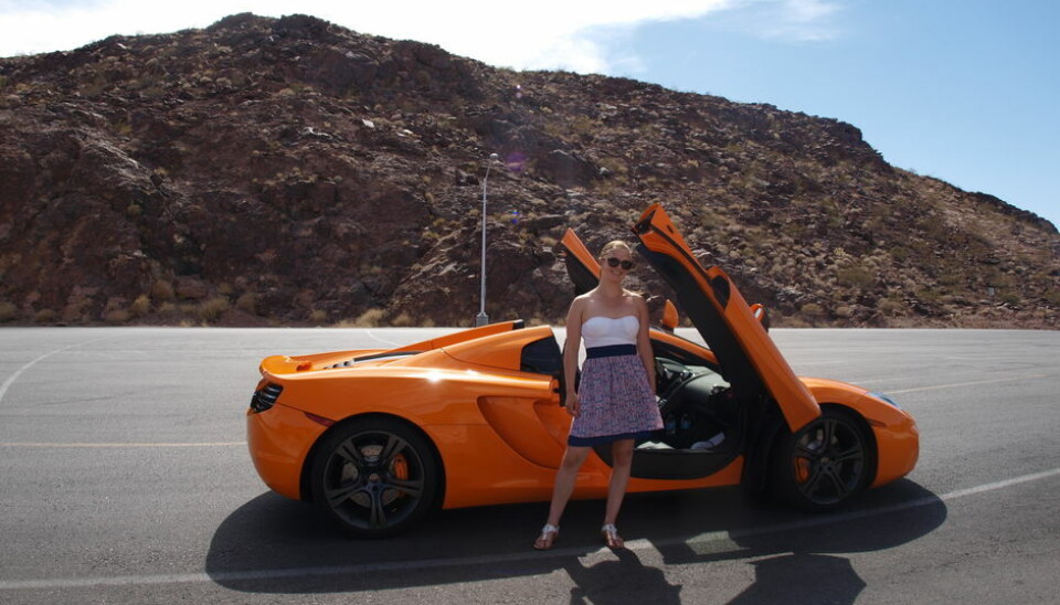 Stian HåbrekkeJeg og min kjære leide oss en drømmebil (McLaren) og cruiset rundt i USA!