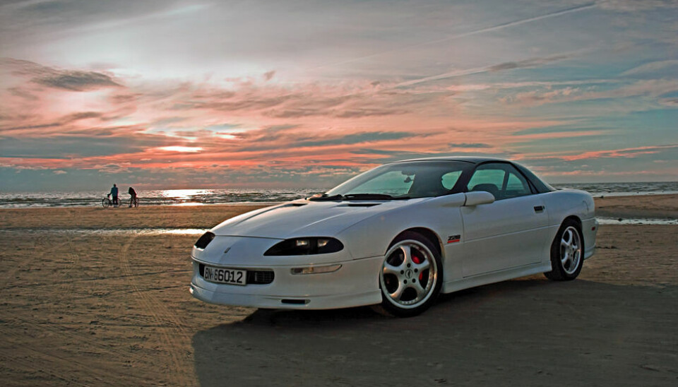 Raimond MydlandTatt i 2007 på Vejers Strand i Danmark med et kompaktkamera. 1994 Camaro 1LE V8. Kun 135 av disse ble produsert dette året med betegnelsen Det er en spesialutgave laget for baneracing. Fra fabrikk ekstra oppstivet og redusert vekt. Kjøpt i 2004 og solgt i 2008. Angrer på dette nå...