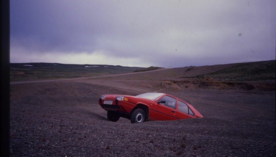 Jostein NæsheimCitroën BX 14 i full action på Ísland i 1990. Turen gikk hele riksvei 1 på 14 dager. Ofte med litt høyere bakkeklaring. Kjekt med hydropneumatisk fjæring.