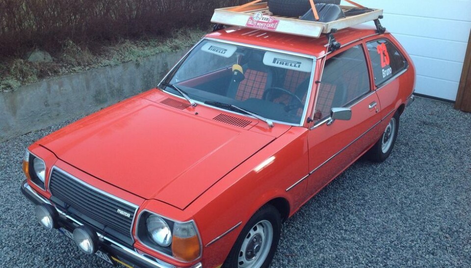 Asle BrunoMin 1977 Mazda 323 med 56000km på telleren! Hjemmesnekret takgrind i eik :-)