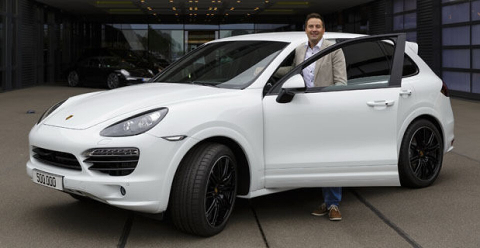 Porsche-katastrofe i en halv mill.