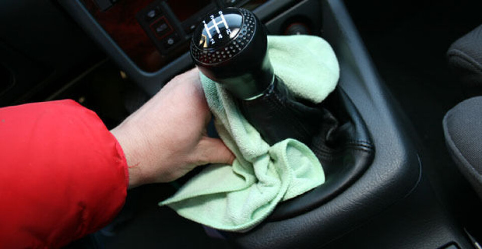 Glemmer å vaske bilen innvendig