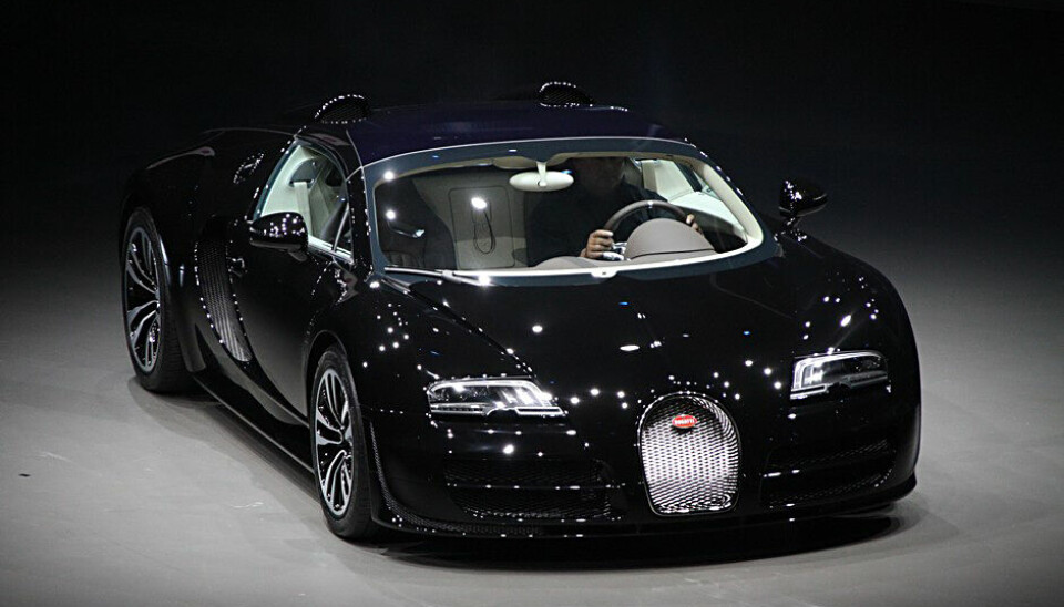 Bugatti hadde pyntet Veyron, som vanlig, til bilutstilling.