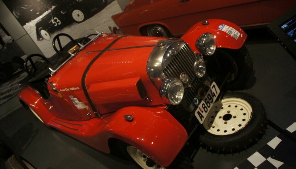 Fra Motorsport-utstillingen på VegmuseetMorgan Plus 4. 1953.'Hellumraceren.»