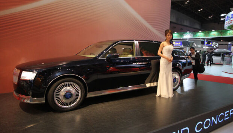 Tokyo Motor Show 2011Statusbiler er noe annet i Japan - det viktigste er at det er hybrid og gjerne litt inspirert av Cadillac og Rolls-Royce Tokyo Motor Show 2011Statusbiler er noe annet i Japan - det viktigste er at det er hybrid og gjerne litt inspirert av Cadillac og Rolls-Royce