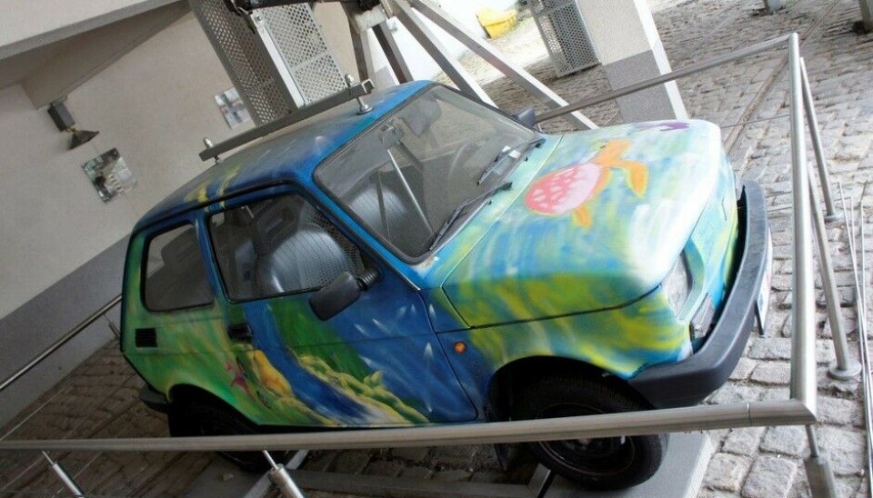 Museet for Teknologi og TransportDet andre som møtte oss var pedagogisk: kraft ganger arm eller hvordan klarer selv et lite barn å løfte en Polski Fiat 126 (Foto: Jon Winding-Sørensen) Museet for Teknologi og TransportDet andre som møtte oss var pedagogisk: kraft ganger arm eller hvordan klarer selv et lite barn å løfte en Polski Fiat 126 (Foto: Jon Winding-Sørensen)