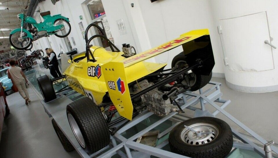 Museet for Teknologi og TransportFormula Easter var en bak-teppet spesialitet og denne ble bygget i Warszawa i 1986. 480 kg, 1300 ccm Lada-motor med 100 hk. (Foto: Jon Winding-Sørensen) Museet for Teknologi og TransportFormula Easter var en bak-teppet spesialitet og denne ble bygget i Warszawa i 1986. 480 kg, 1300 ccm Lada-motor med 100 hk. (Foto: Jon Winding-Sørensen)