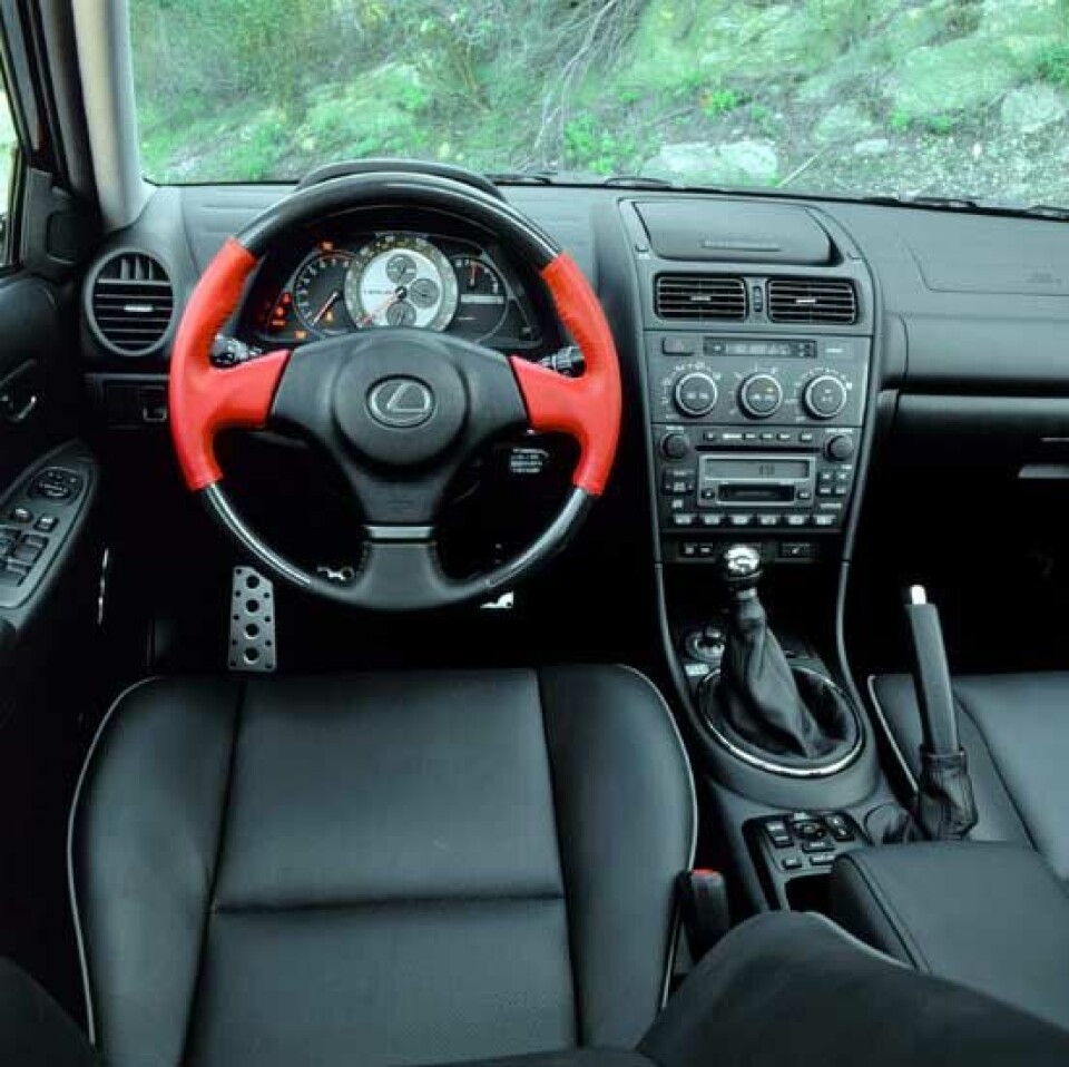 Lexus IS300 Sport sedan