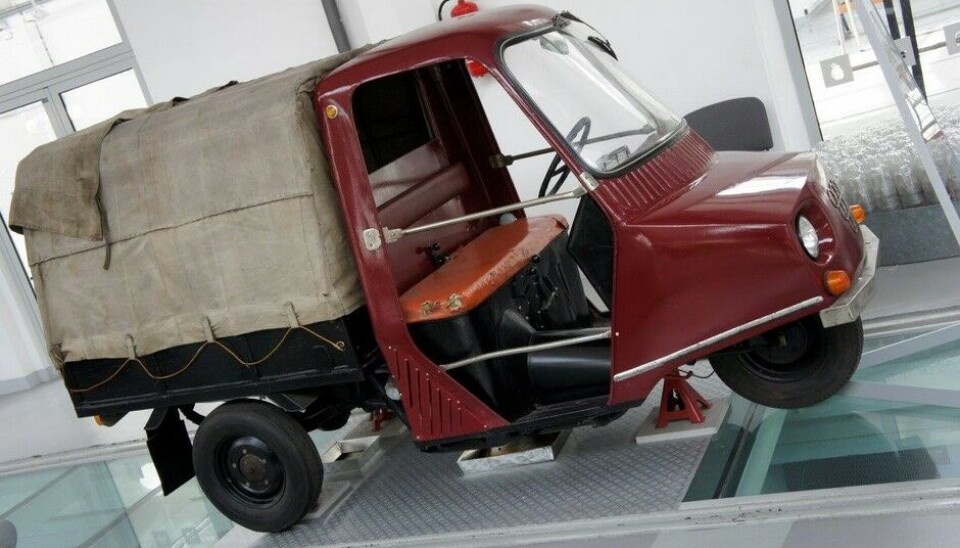 Museet for Teknologi og TransportJunak B23 var vel den mest siviliserte av alle de polske tre-hjuls distribusjonsgreiene. Bygget hjemme i Szczecin, på en fabrikk der det kom masse annet på hjul fra også. (Foto: Jon Winding-Sørensen) Museet for Teknologi og TransportJunak B23 var vel den mest siviliserte av alle de polske tre-hjuls distribusjonsgreiene. Bygget hjemme i Szczecin, på en fabrikk der det kom masse annet på hjul fra også. (Foto: Jon Winding-Sørensen)