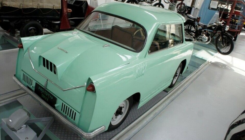 Museet for Teknologi og TransportSmyk var en annen frekking, som også kom fra Junak-fabrikken. 350 kubikk hekkmotor om noen skulle være i tvil med 15 hester (Foto: Jon Winding-Sørensen) Museet for Teknologi og TransportSmyk var en annen frekking, som også kom fra Junak-fabrikken. 350 kubikk hekkmotor om noen skulle være i tvil med 15 hester (Foto: Jon Winding-Sørensen)