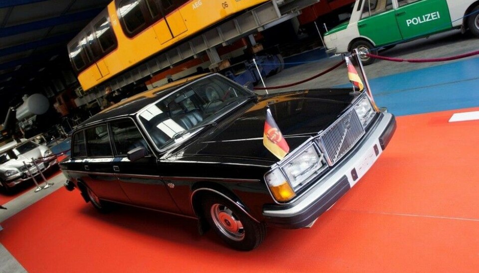 Eisenbahn & Tehnik Museum - ProraSiden Sverige var nøytralt, var det vel naturlig å gå dit for å få prestisjebiler. Ca. 30 Bertone-bygde 264 TE endte i den demokratiske republikken. Året var 1977. (Foto: Jon Winding-Sørensen) Eisenbahn & Tehnik Museum - ProraSiden Sverige var nøytralt, var det vel naturlig å gå dit for å få prestisjebiler. Ca. 30 Bertone-bygde 264 TE endte i den demokratiske republikken. Året var 1977. (Foto: Jon Winding-Sørensen)