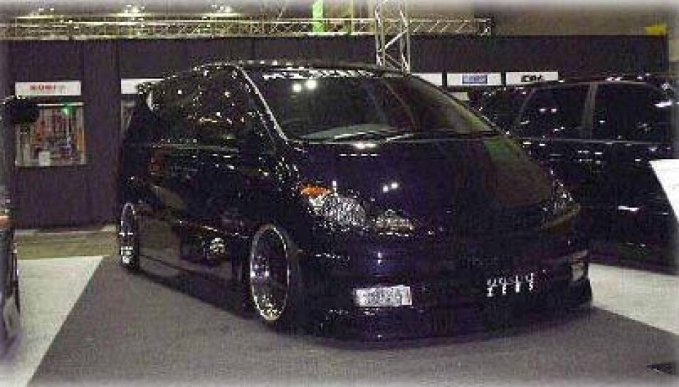 Toyota Estima AERAS