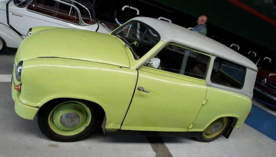 Eisenbahn & Tehnik Museum - ProraEn Lloyd 400 var jo helt etter øst-tysk ønske, men den ble tross alt bygget av Borgward i Bremen. 400 kubikk, 2-takt og 1953-modell. (Foto: Jon Winding-Sørensen) Eisenbahn & Tehnik Museum - ProraEn Lloyd 400 var jo helt etter øst-tysk ønske, men den ble tross alt bygget av Borgward i Bremen. 400 kubikk, 2-takt og 1953-modell. (Foto: Jon Winding-Sørensen)