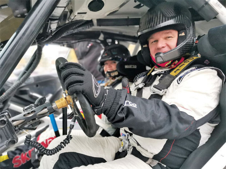 Henning Solberg stiller til start i helgens KNA Rally Finnskog - her med kona Maud som kartleser: