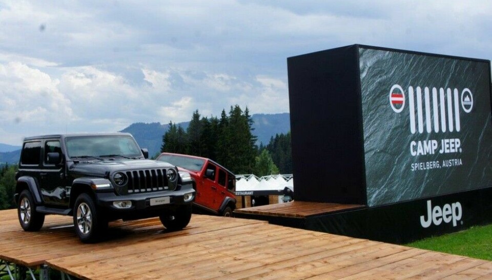 Jeep Wrangler lansering i ØsterrikeDe hadde bygget opp Jeep Camp i de østerrikske skoger med alle Wrangler-varianter, -detaljer, -stash, -merchandise og en varmluftballong for dem som ville. (Foto: Jon Winding-Sørensen)