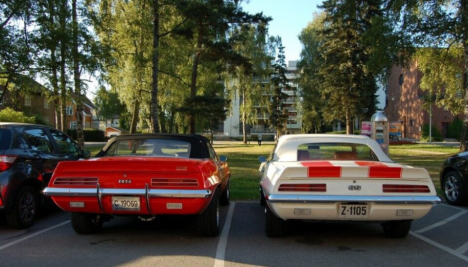 Varm 4. juli-feiring på Lillestrøm Foto: Knut SkallerudDisse fikk ikke være med i cruisingen. Stod parkert i parken.