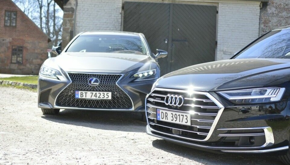 Audi A8 og Lexus LS