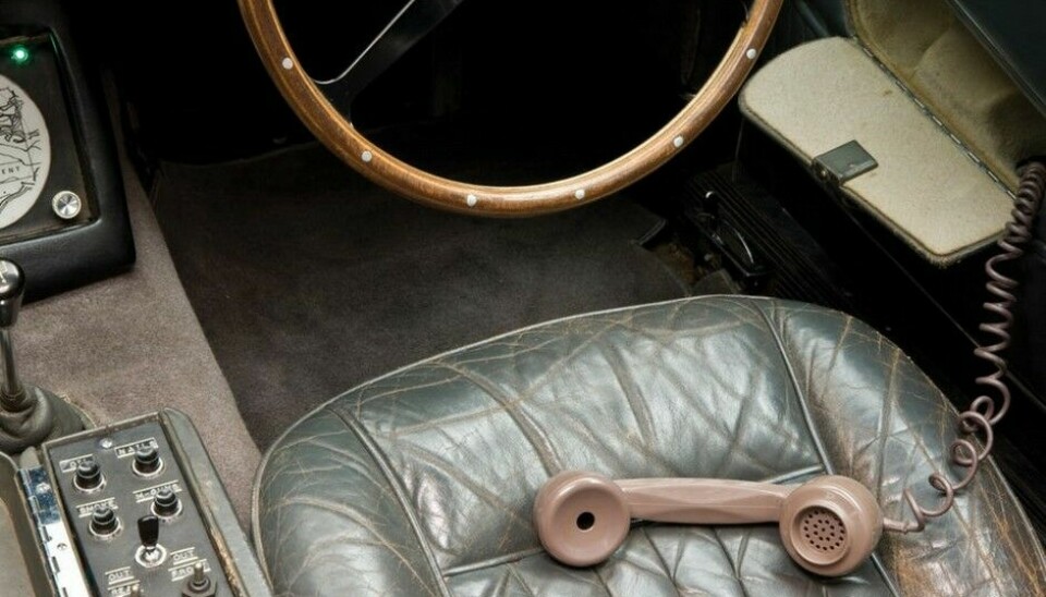 Aston Martin DB5 original fimbil for GoldfingerMobiltelefon anno 1964 - Foto: RM Sotheby