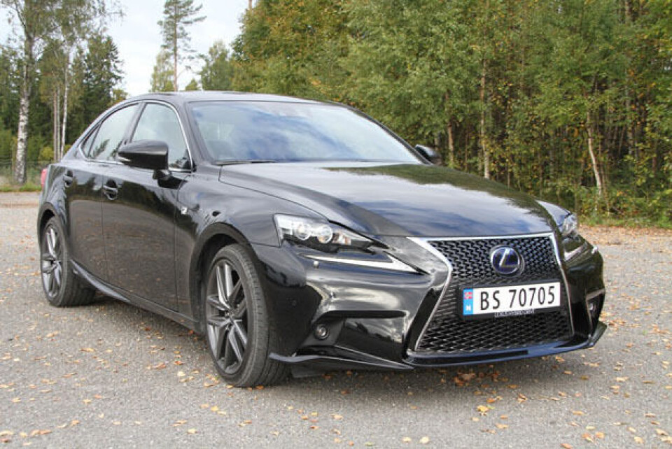 Vårt valg: Lexus IS