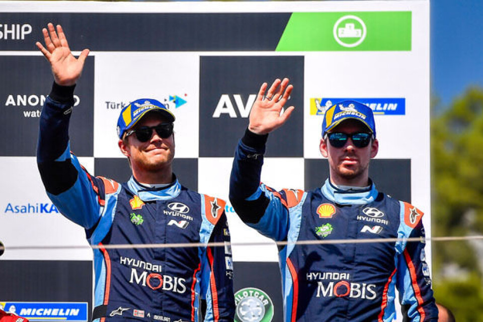 Andreas Mikkelsen og kartleser Anders Jaeger-Amland avsluttet Rally Tyrkia i dag på en sterk tredjeplass: Andreas Mikkelsen og kartleser Anders Jaeger-Amland avsluttet Rally Tyrkia i dag på en sterk tredjeplass:
