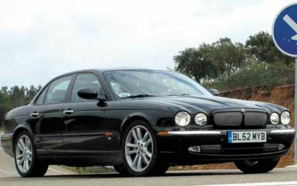 Jaguar XJJaguar XJ