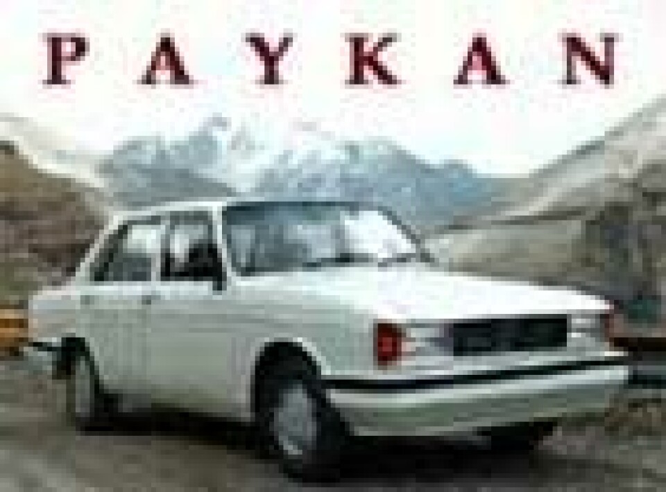Iran åpner ny bilfabrikk