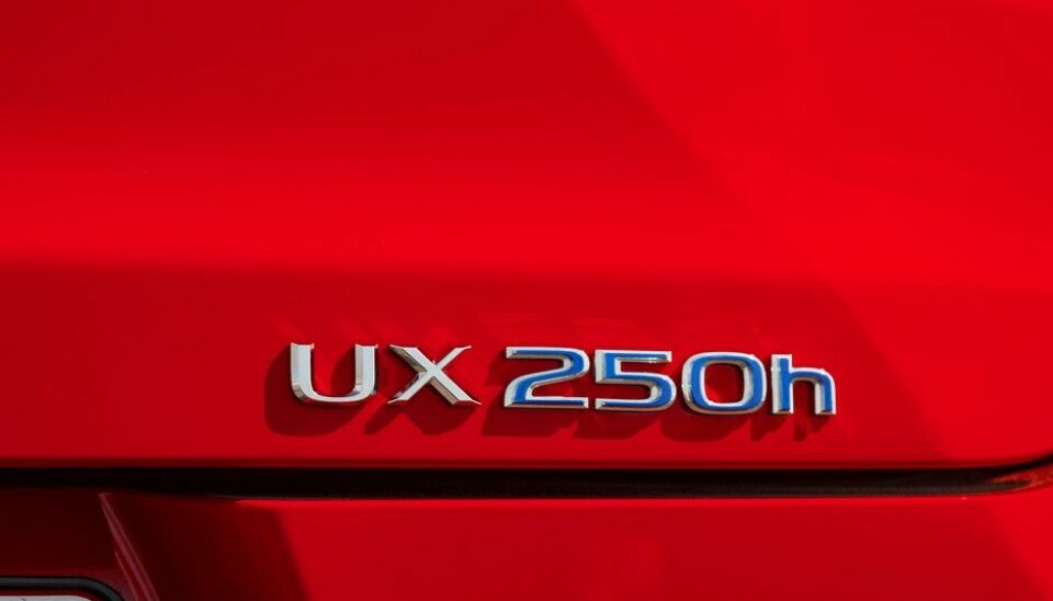 Lexus UX 250h F Sport