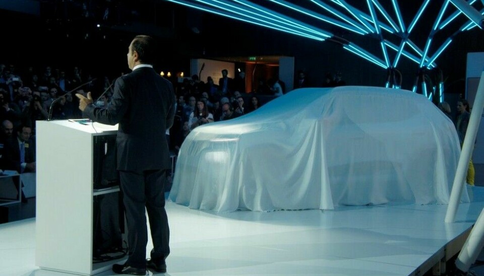 Carlos Ghosn avduker Renault K-ZE showcarFoto: Jon Winding-Sørensen