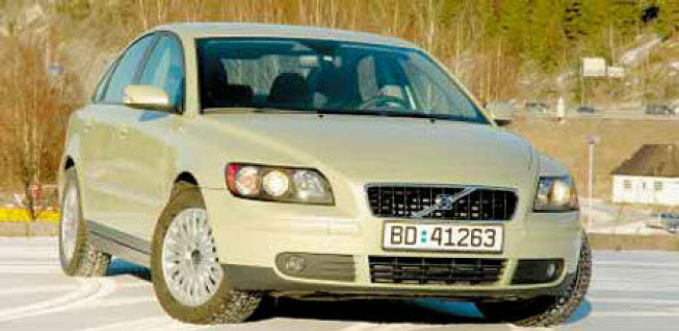 S40S40 S40S40