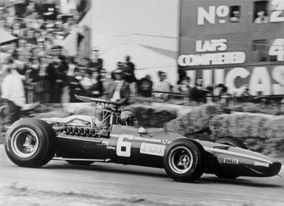 Jackie Ickx mot 3.plass i England GP 1968