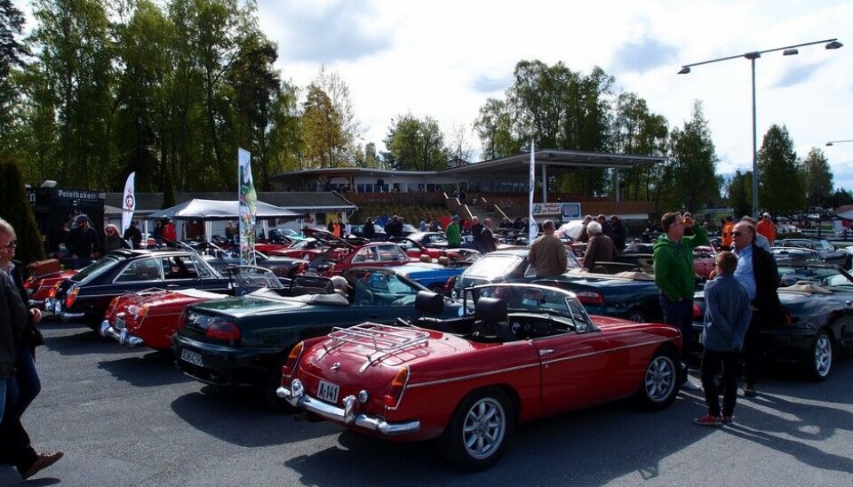 Vårmønstringen 2014Engelsk så langt øyet kan se, nærmest MB G 1964Foto: Knut Skallerud