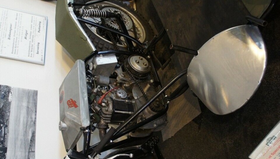 Arvika FordonsmuseumEn skikkelig sidevognsekvipasje, svensk-bygget, fra 1957, med ensylindret JAP motor som ga 45 hk på metanol. Foto: Jon Winding-Sørensen Arvika FordonsmuseumEn skikkelig sidevognsekvipasje, svensk-bygget, fra 1957, med ensylindret JAP motor som ga 45 hk på metanol. Foto: Jon Winding-Sørensen