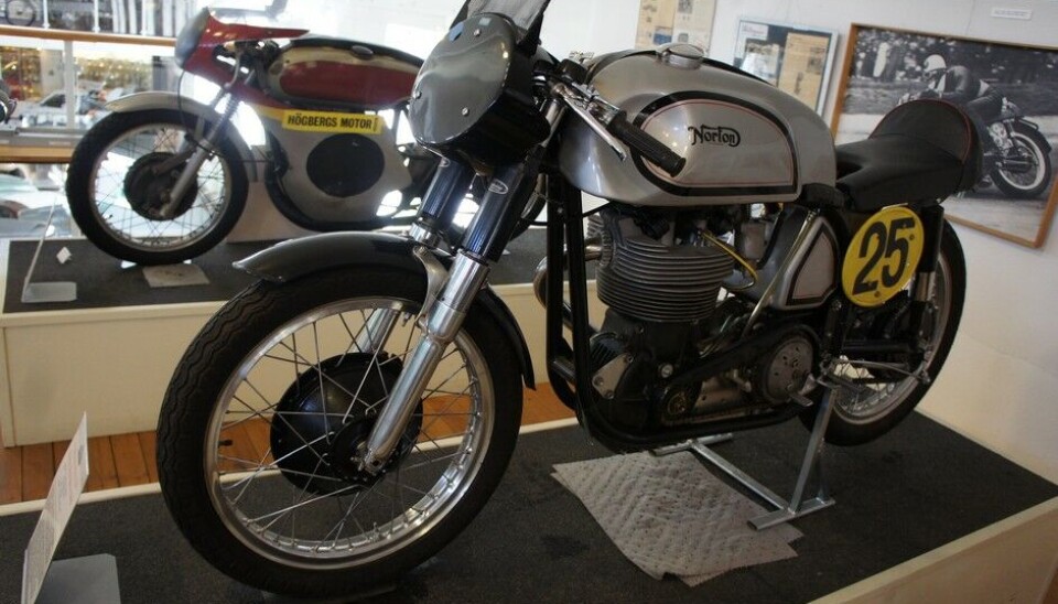 Arvika FordonsmuseumNorton Manx 1959 klassisk konkurransesykkel 1-sylindret, 500 ccm og 47 hk. Foto: Jon Winding-Sørensen Arvika FordonsmuseumNorton Manx 1959 klassisk konkurransesykkel 1-sylindret, 500 ccm og 47 hk. Foto: Jon Winding-Sørensen