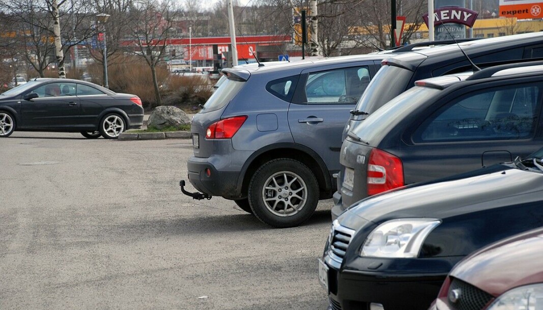 Norske bileiere lever farlig på parkeringsplassene, viser skadestatistikk. (Foto: If) Norske bileiere lever farlig på parkeringsplassene, viser skadestatistikk. (Foto: If)