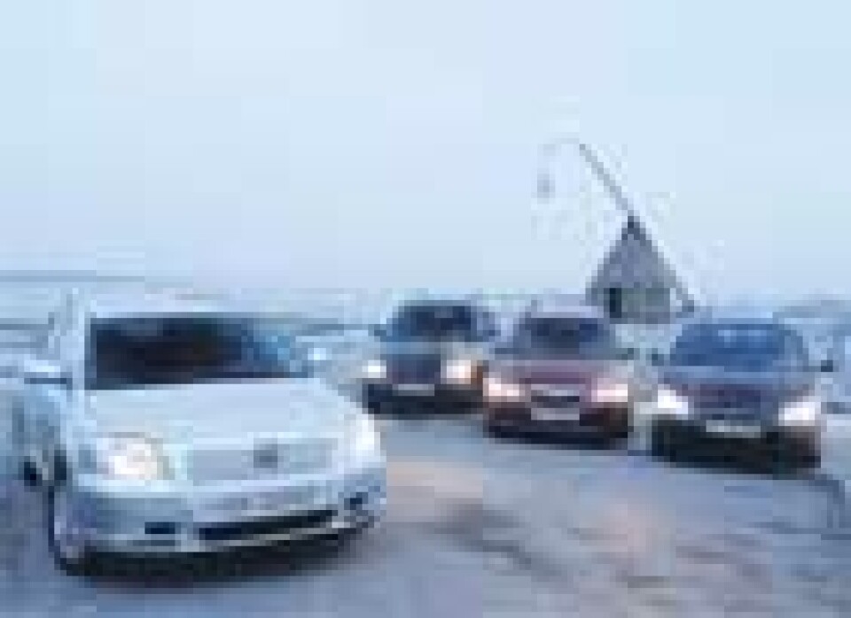 Toyota Avensis møter Citroën C5, Ford Mondeo og Mazda6