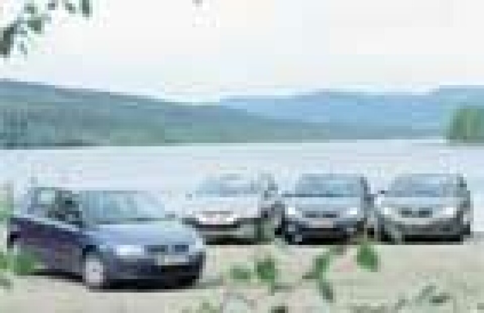 Fiat Stilo møter Ford Focus, Peugeot 307 og Toyota Corolla