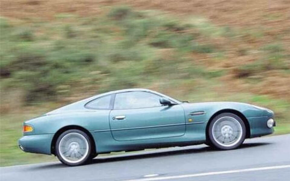 Aston Martin DB7 VantageAston Martin DB7 Vantage Aston Martin DB7 VantageAston Martin DB7 Vantage