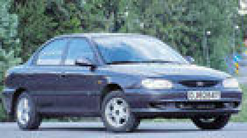 Kia Shuma