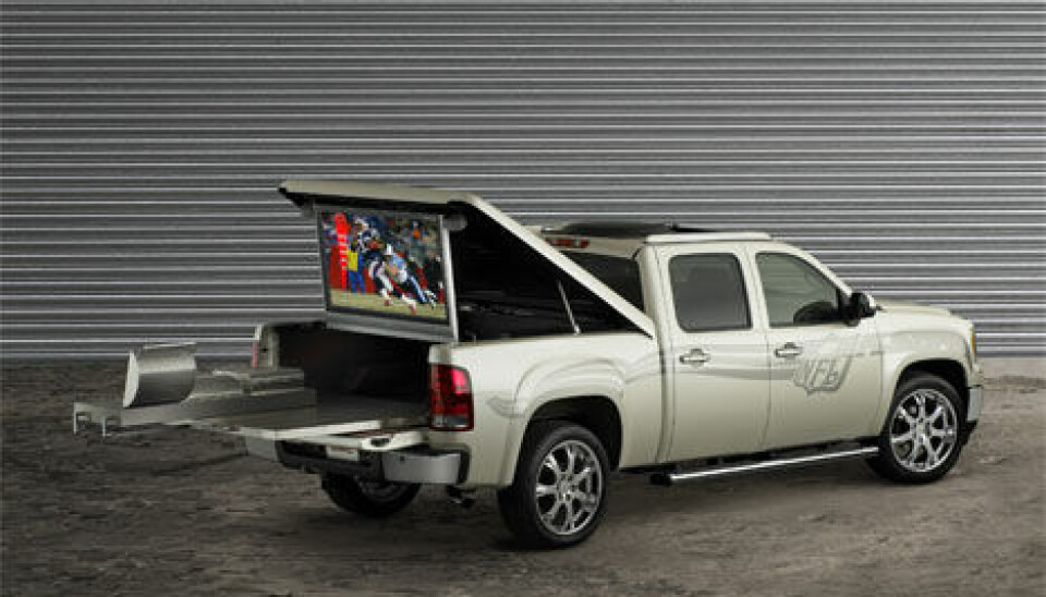 Sema Show 2006GMC Sierra NFL CrewCab